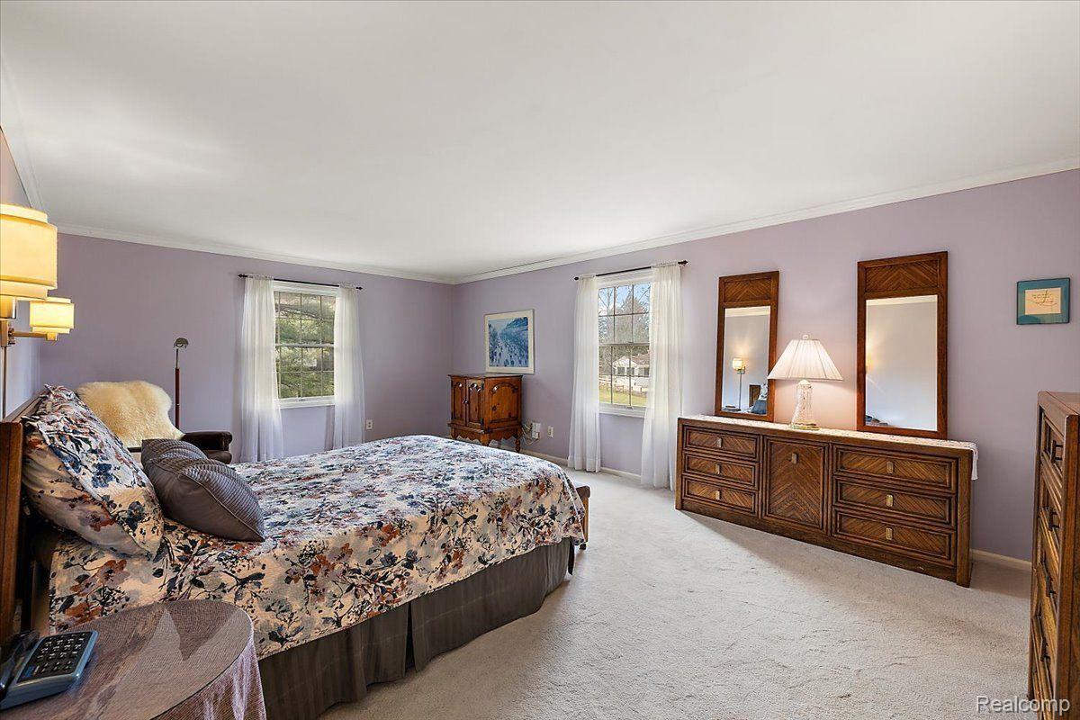 762 KENSINGTON Lane