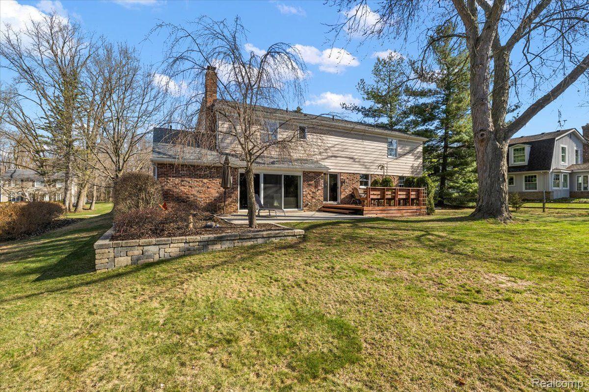 762 KENSINGTON Lane