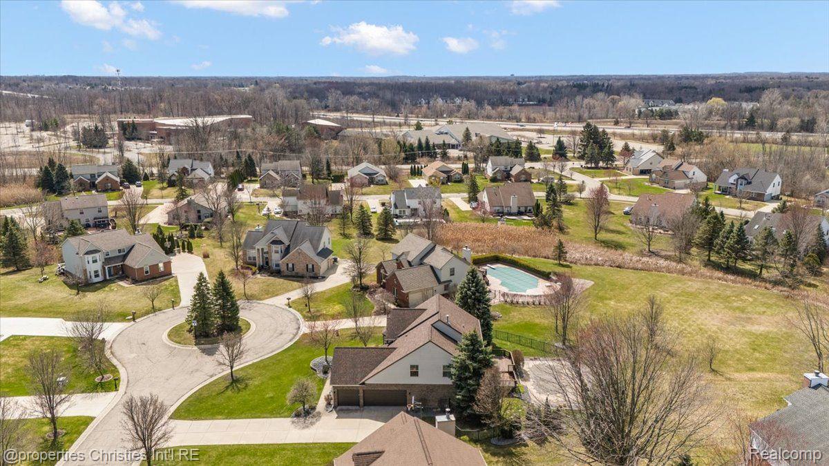 5804 STONE HILL
