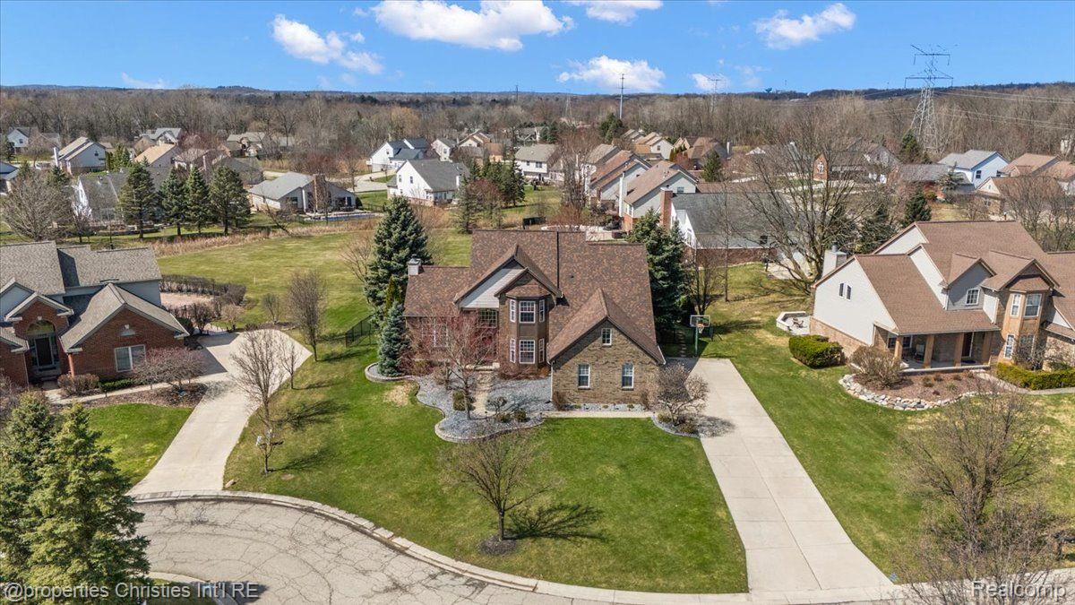 5804 STONE HILL