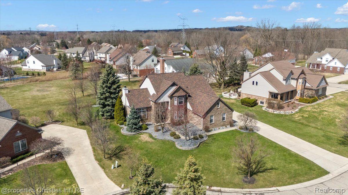 5804 STONE HILL