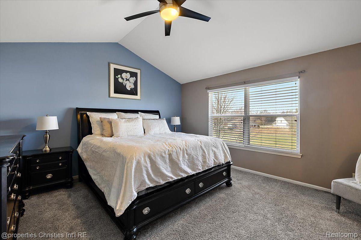 5804 STONE HILL