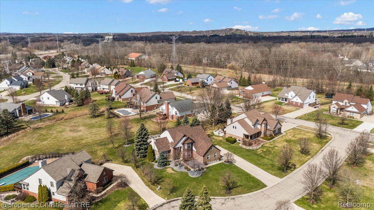 5804 STONE HILL