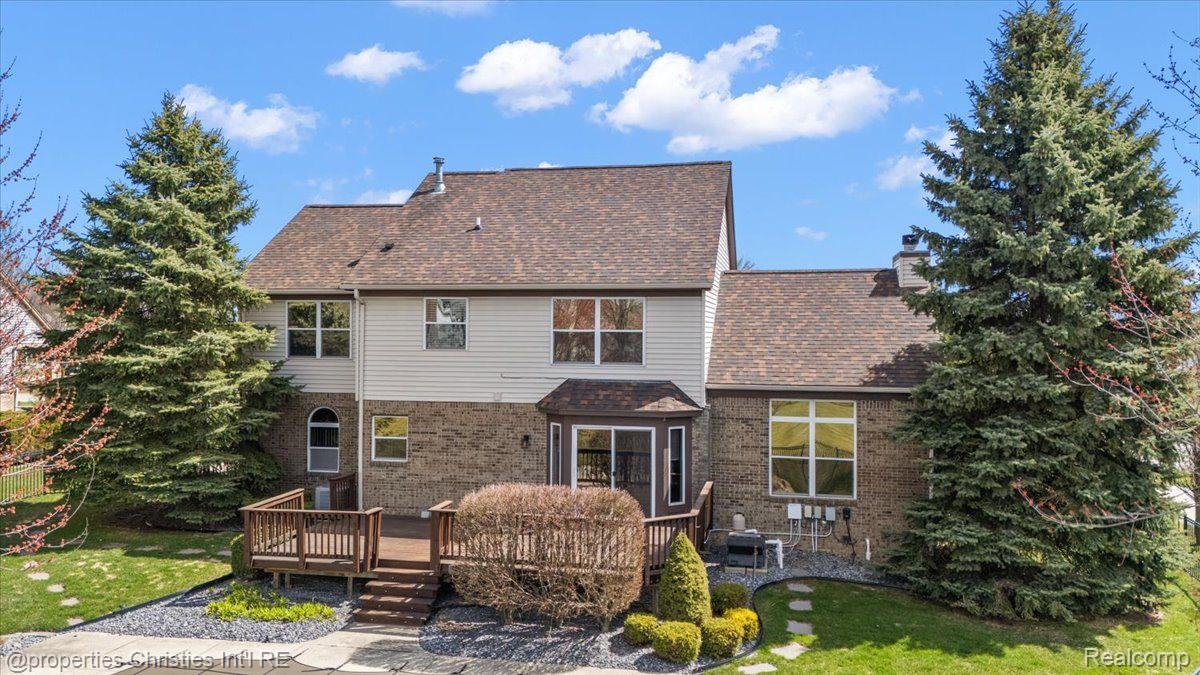 5804 STONE HILL