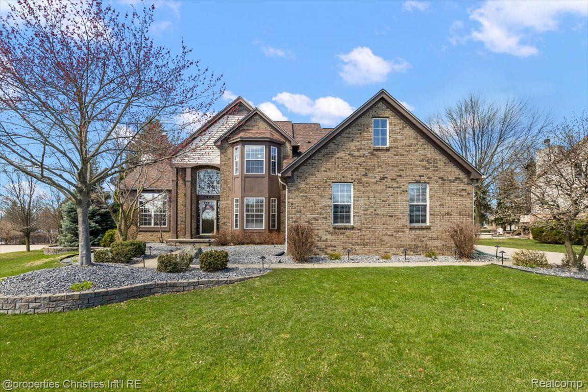 5804 STONE HILL