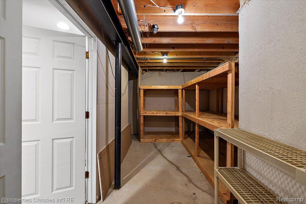 5804 STONE HILL