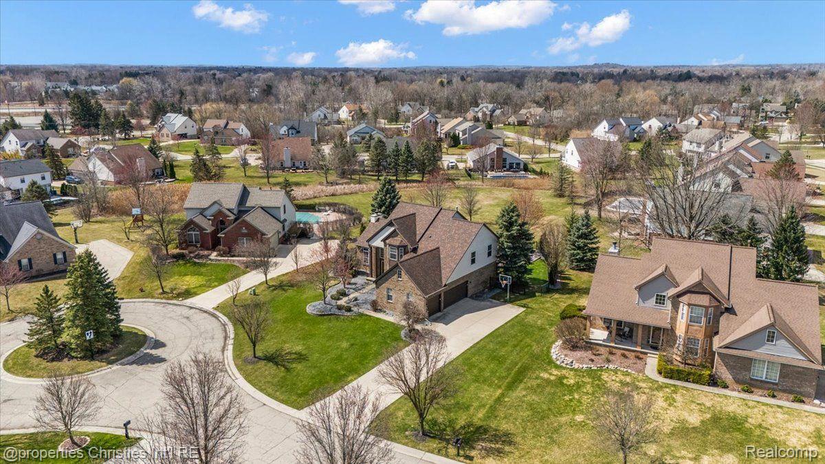5804 STONE HILL