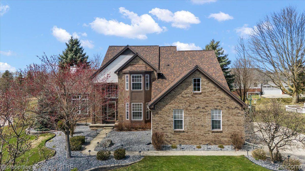 5804 STONE HILL