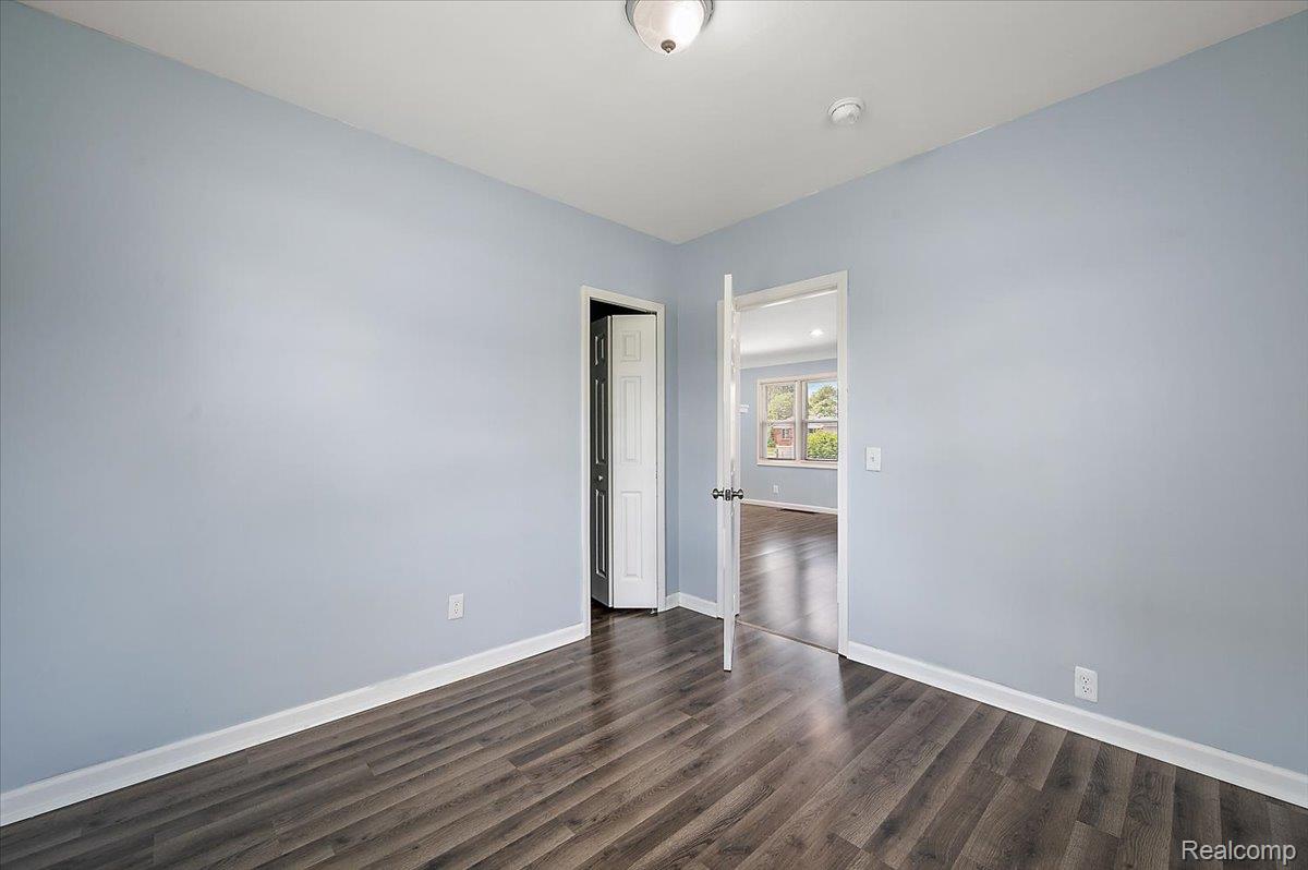233 W 11 Mile Road