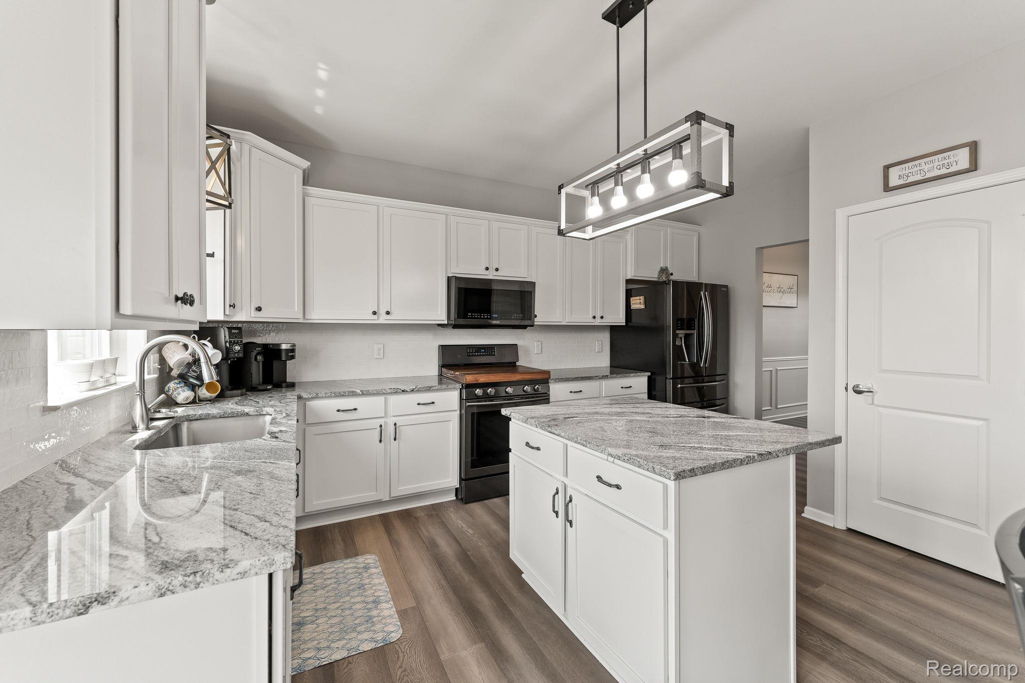 4074 Peach Tree Lane