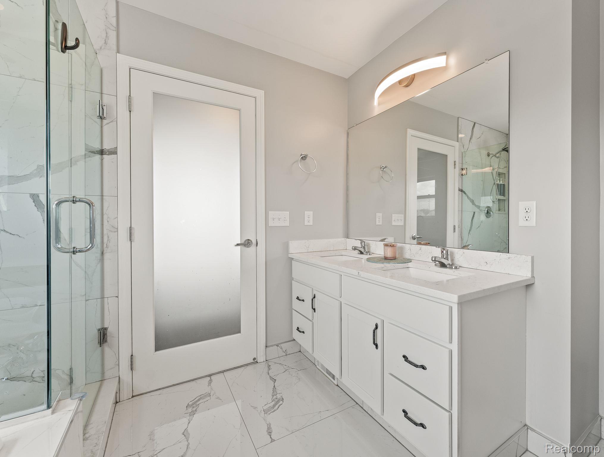 4074 Peach Tree Lane