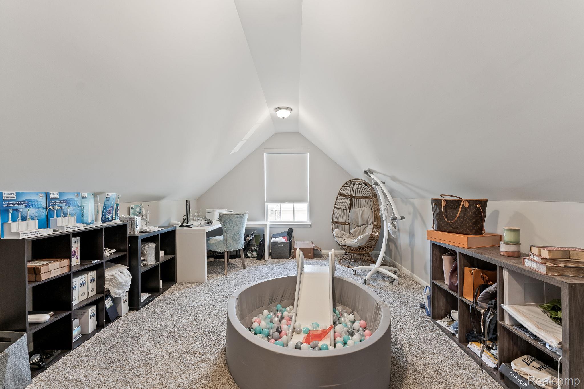 4074 Peach Tree Lane