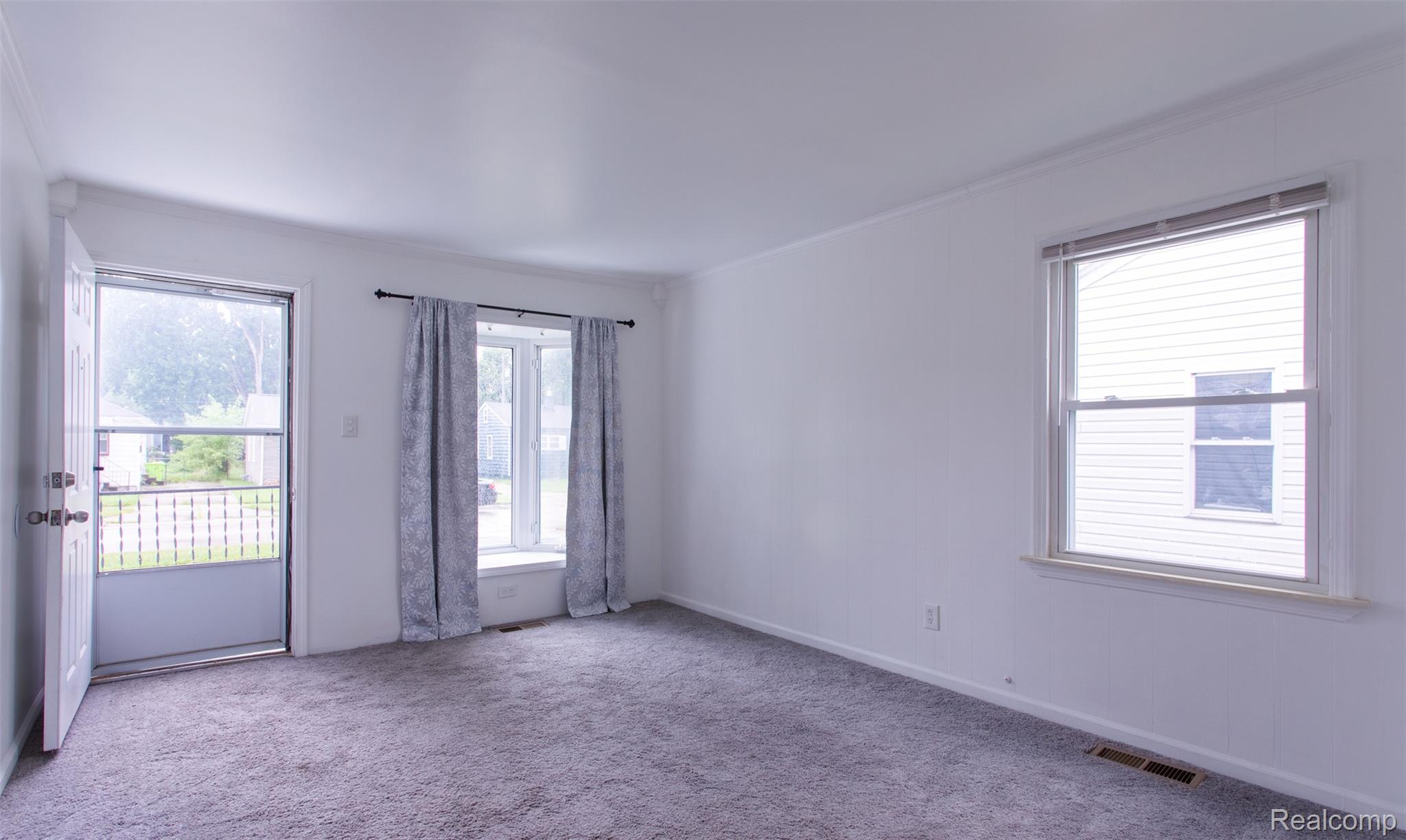 27700 Dartmouth Street