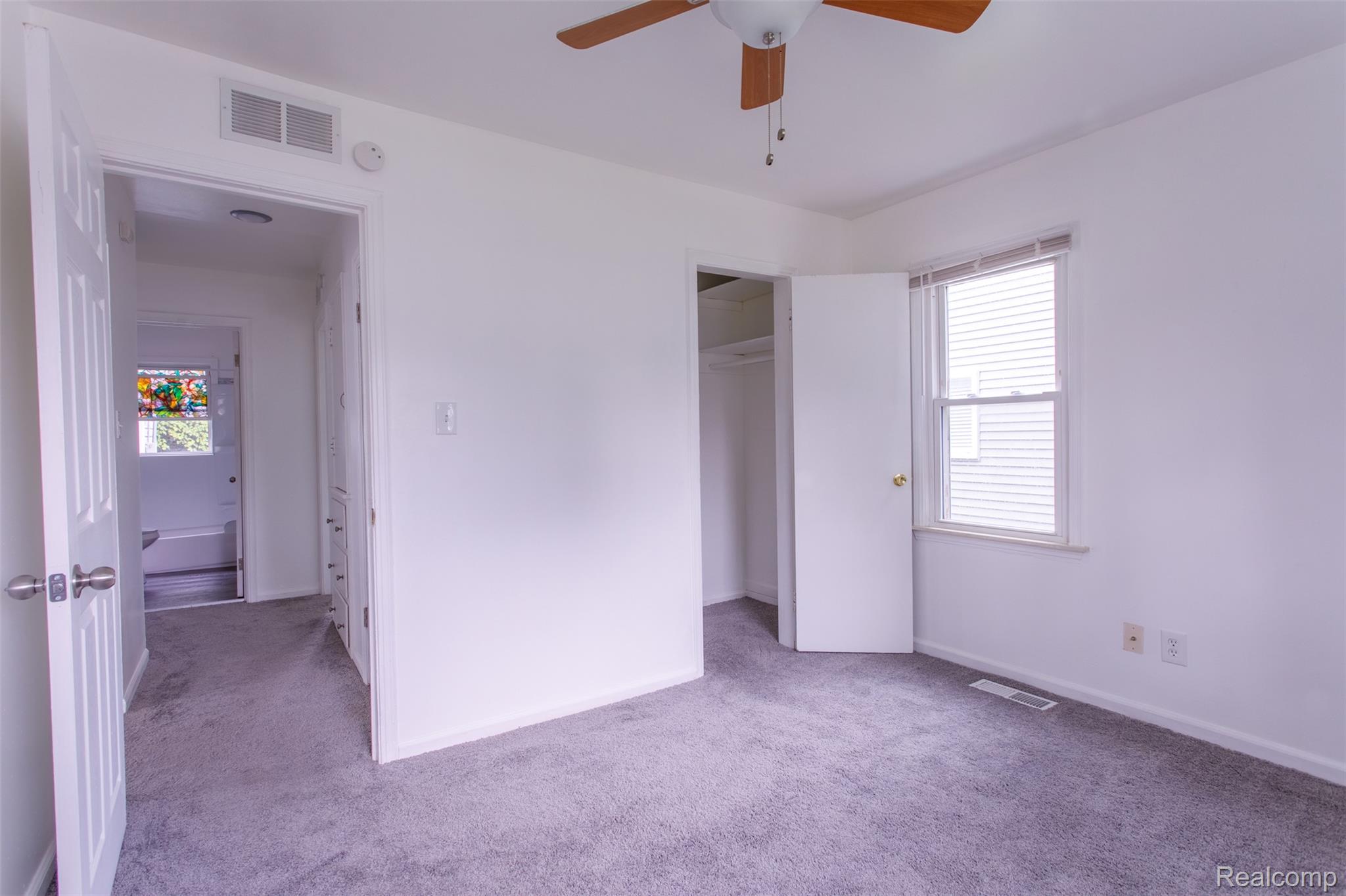 27700 Dartmouth Street