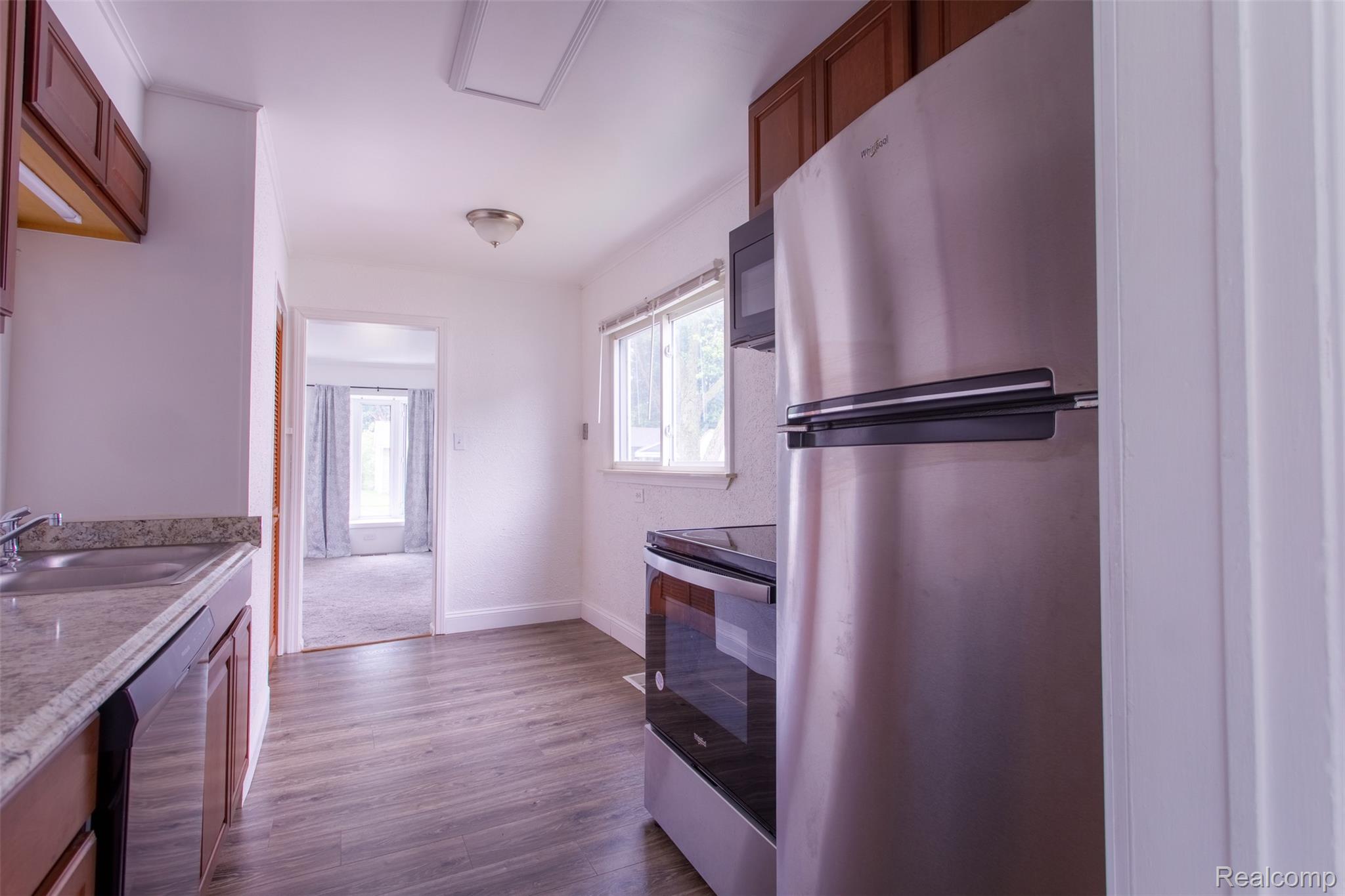 27700 Dartmouth Street