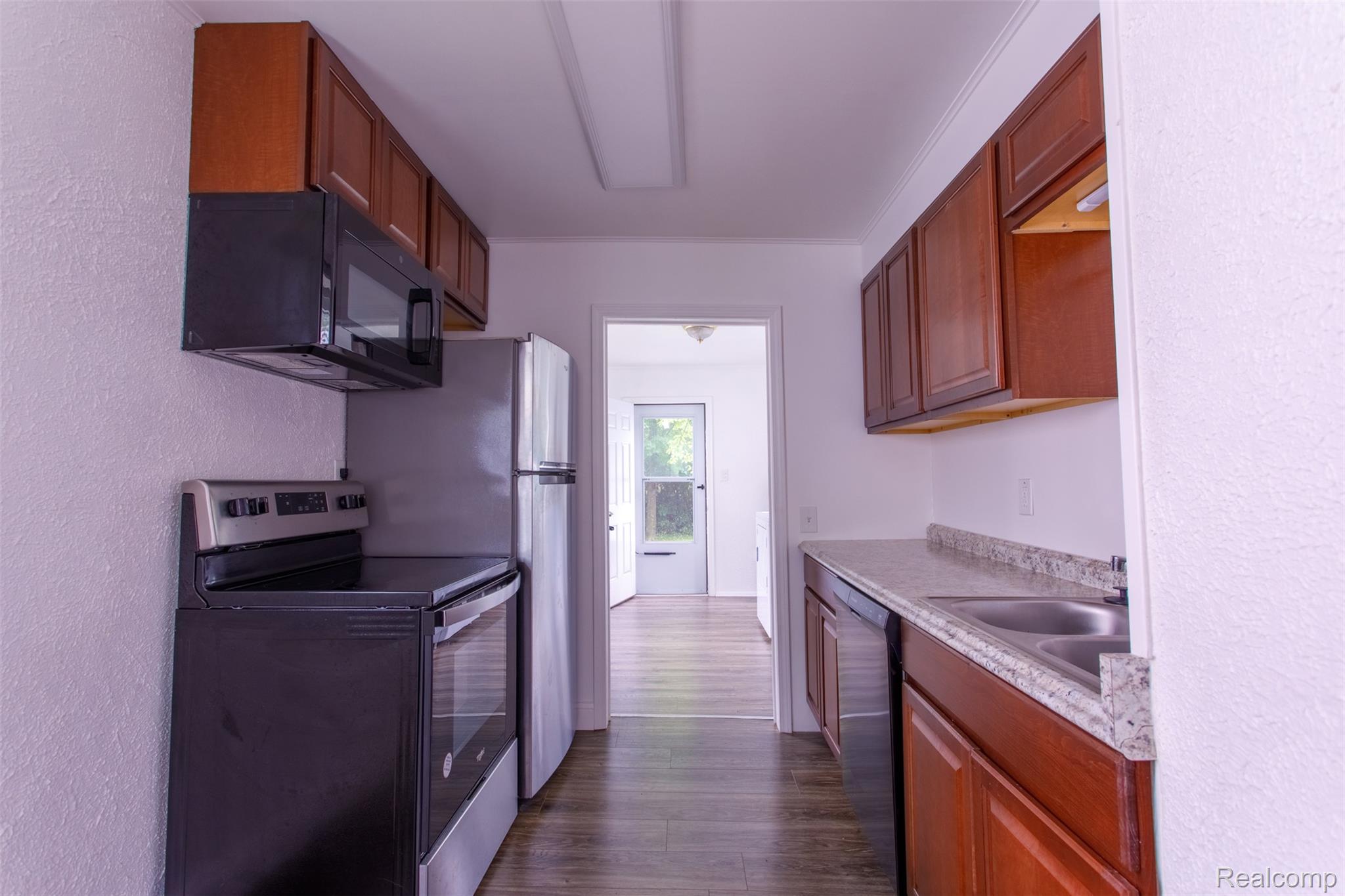 27700 Dartmouth Street