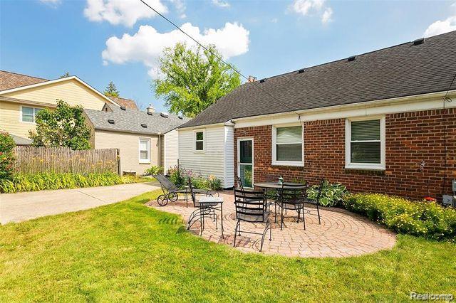 2243 Dorchester Road