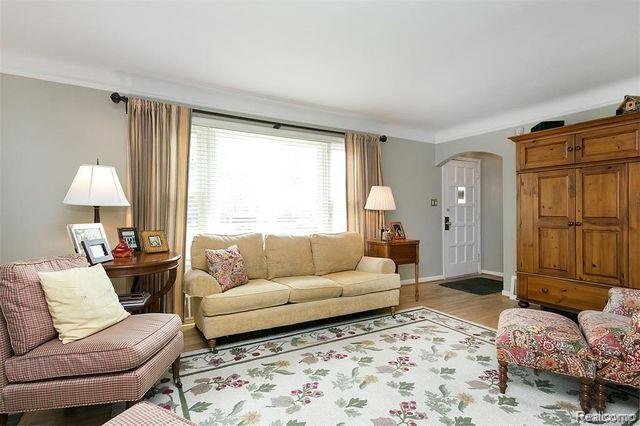 2243 Dorchester Road