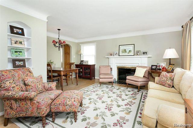 2243 Dorchester Road