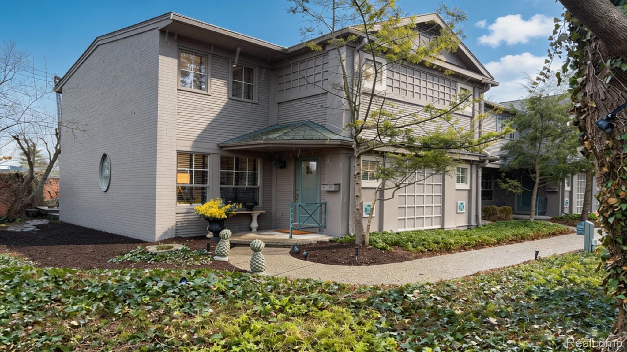 1077 N Old Woodward Avenue