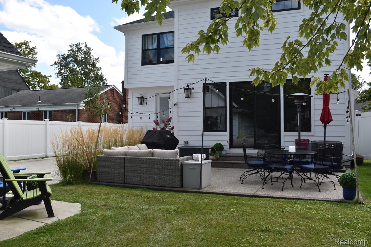 2135 Manchester Road