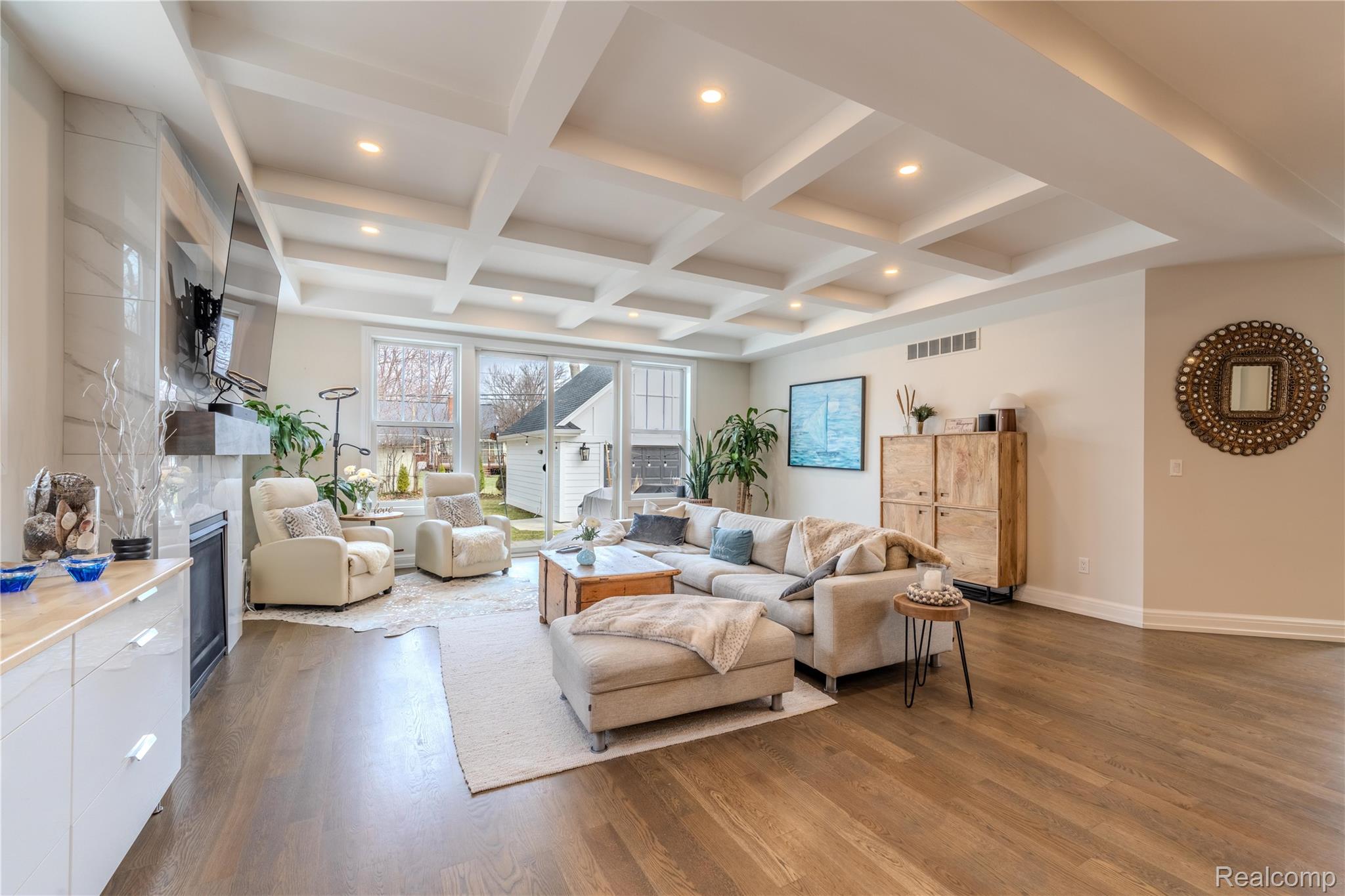 2135 Manchester Road