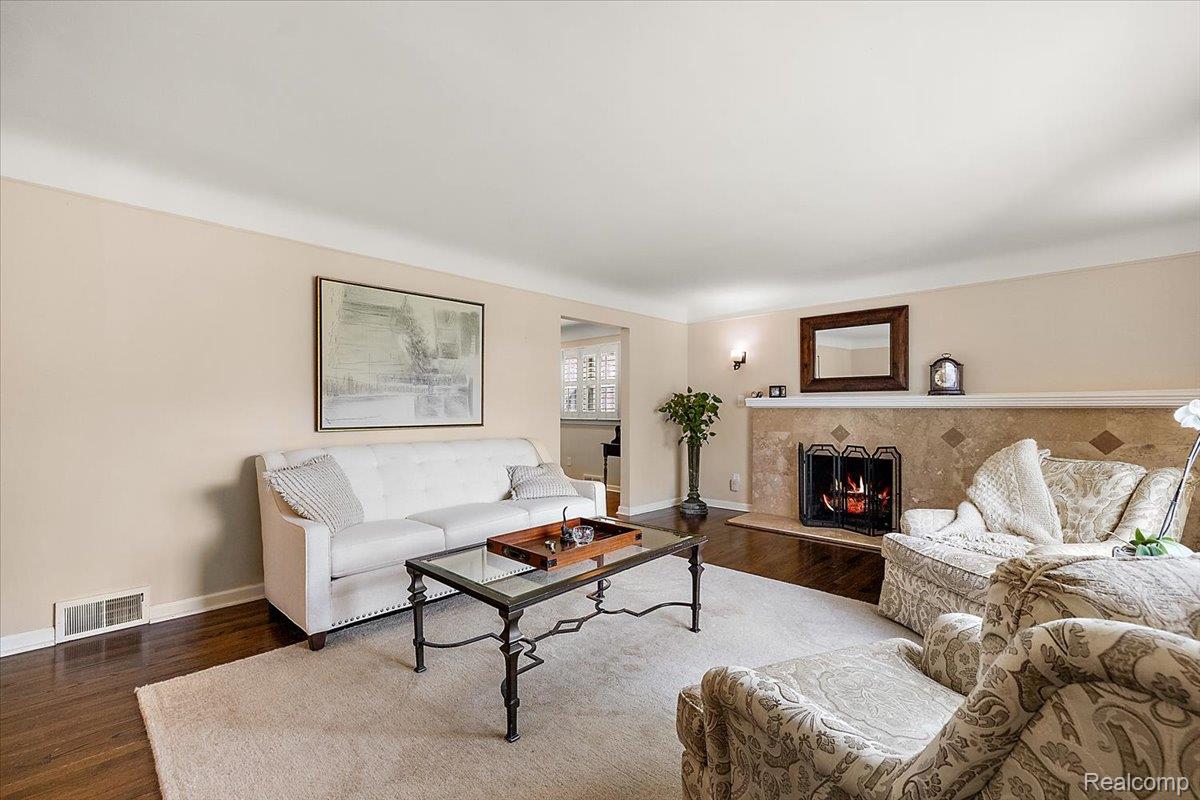 1004 Wimbleton Drive