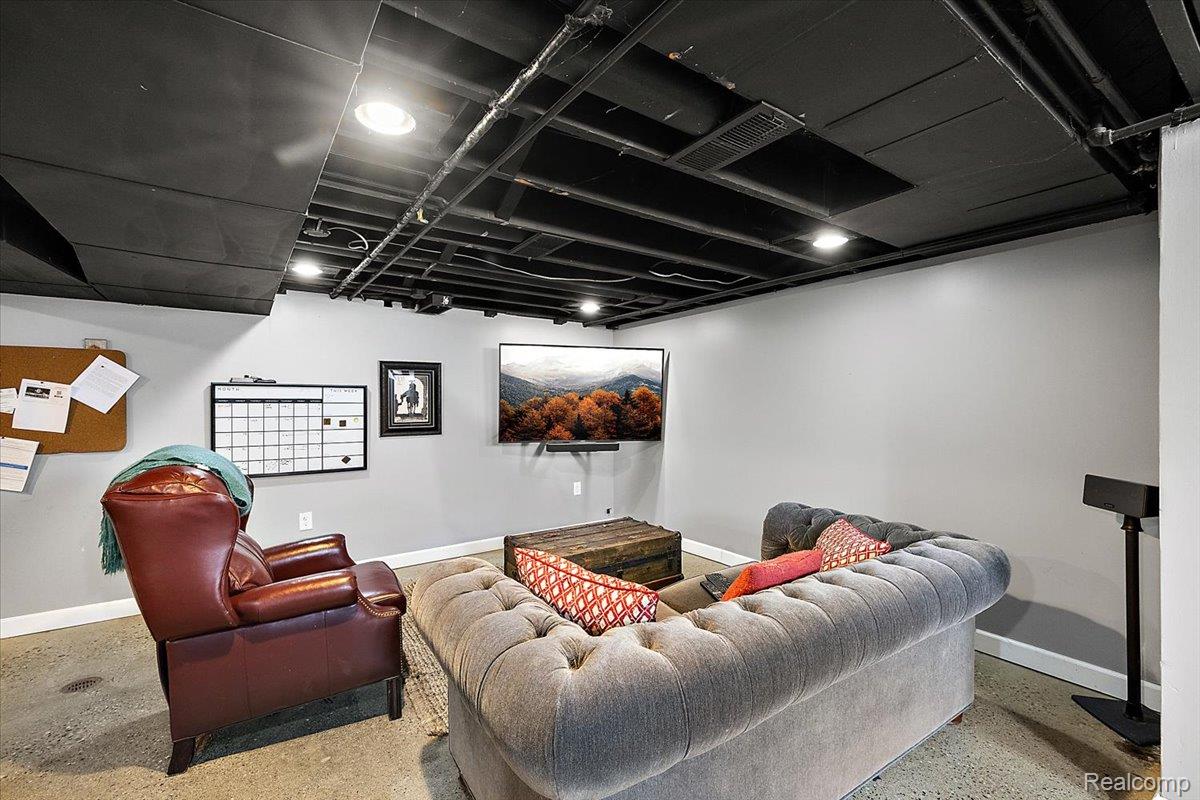 1004 Wimbleton Drive
