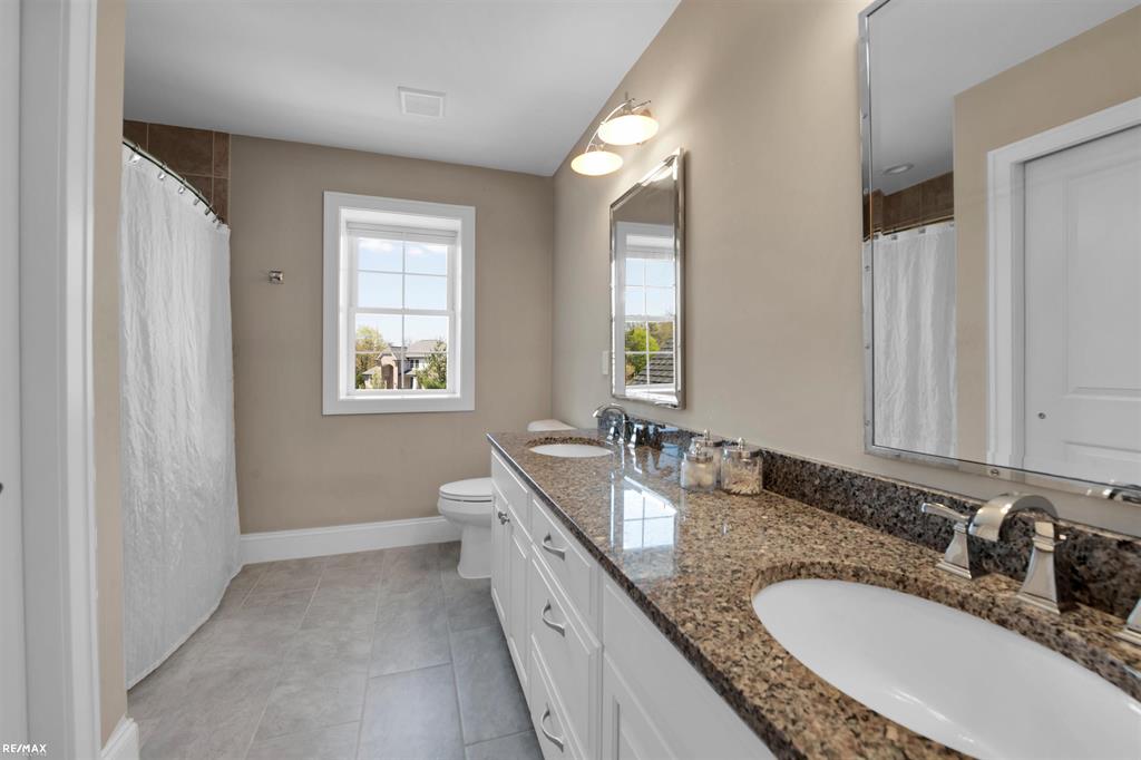 32815 Crimson Crossing