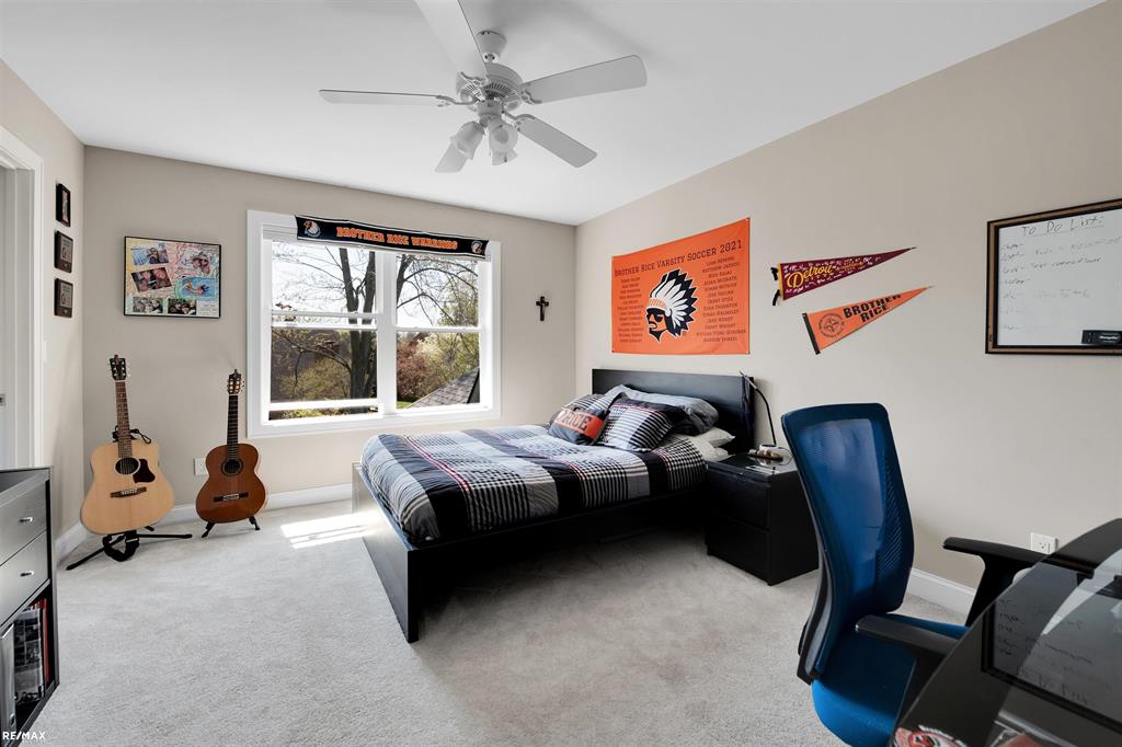 32815 Crimson Crossing