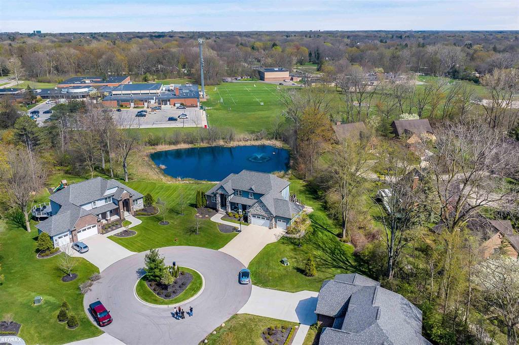 32815 Crimson Crossing