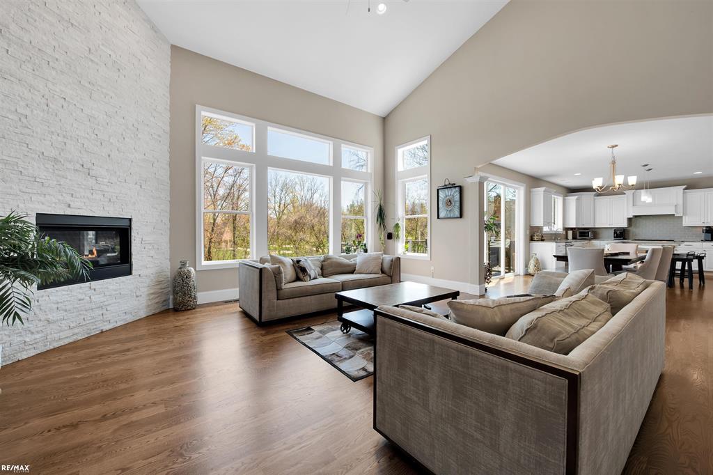 32815 Crimson Crossing