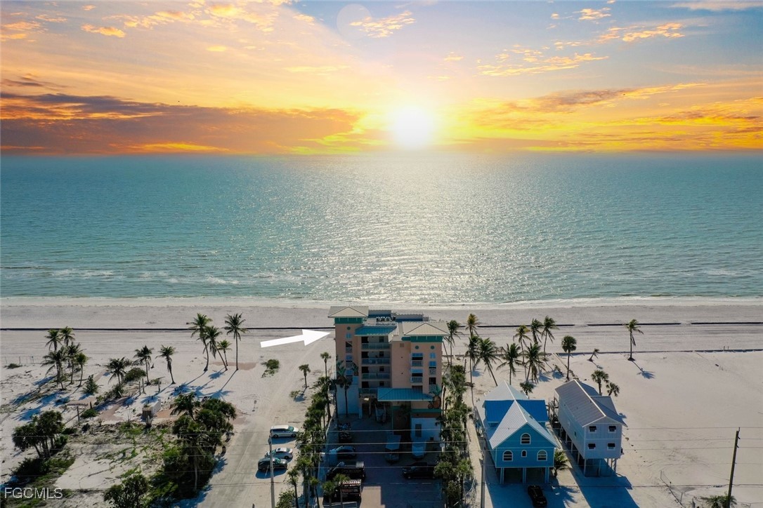 5480 Estero BLVD 401