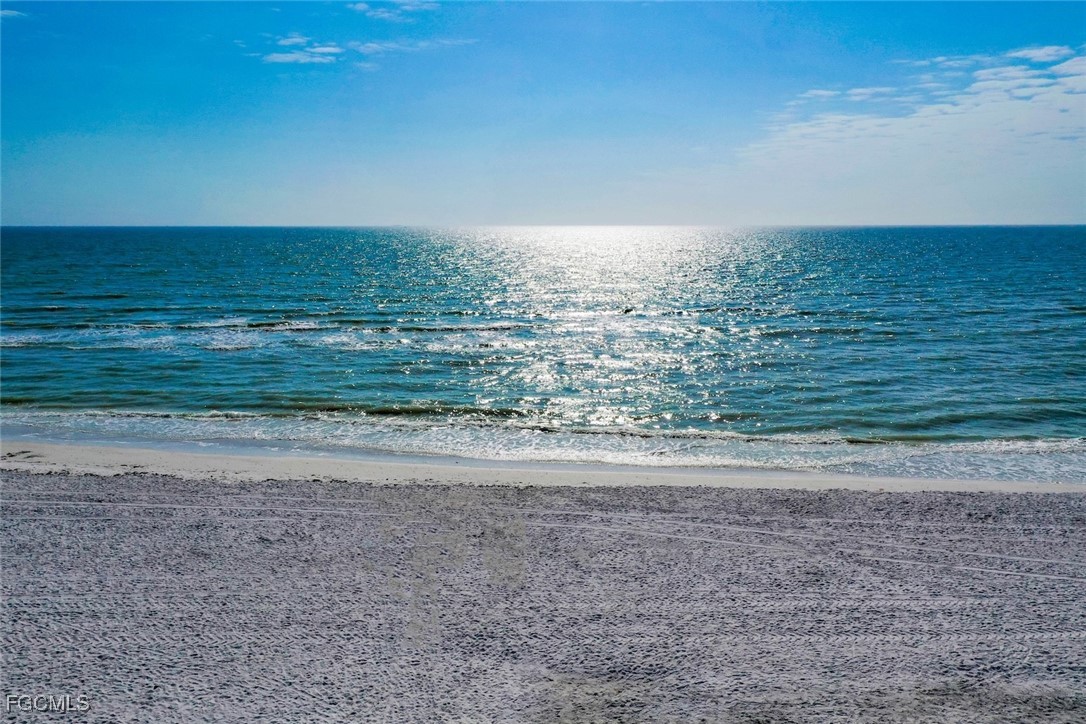 5480 Estero BLVD 401