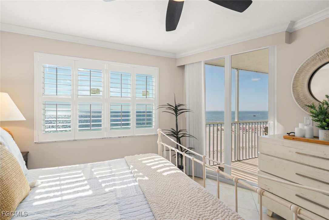 250 Estero BLVD 402