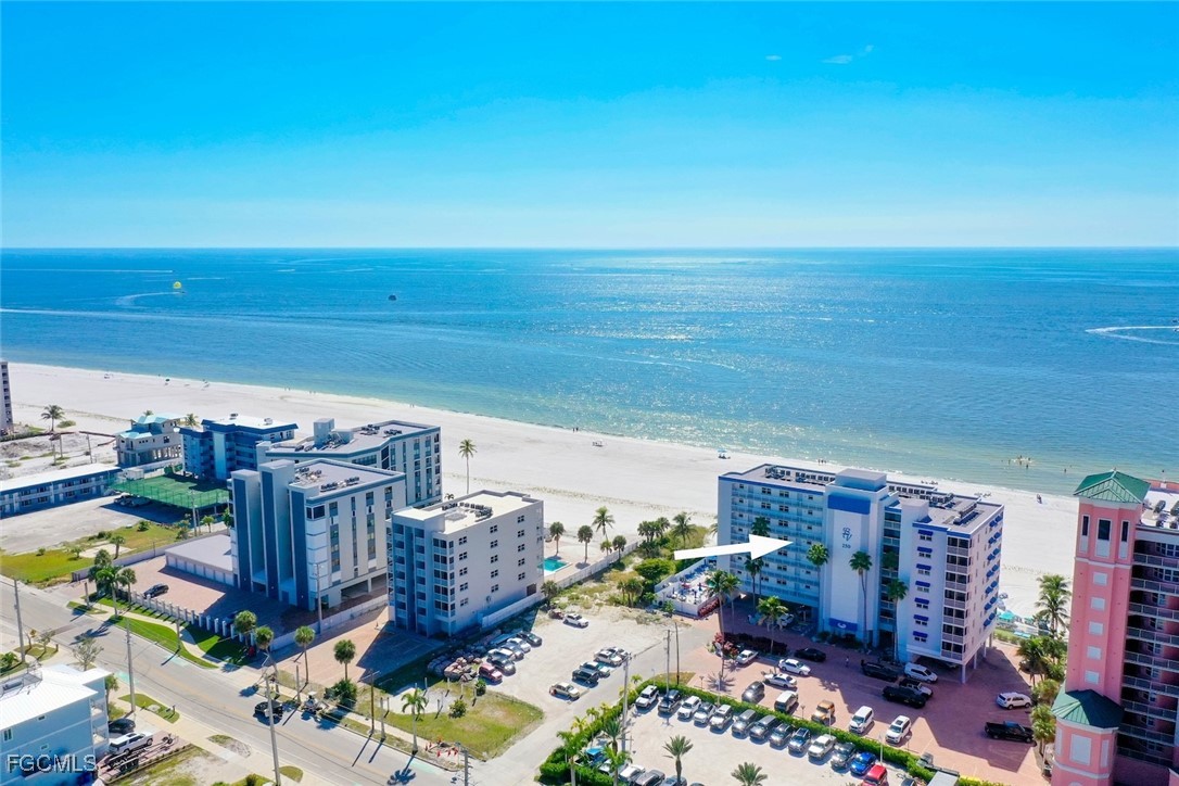 250 Estero BLVD 402