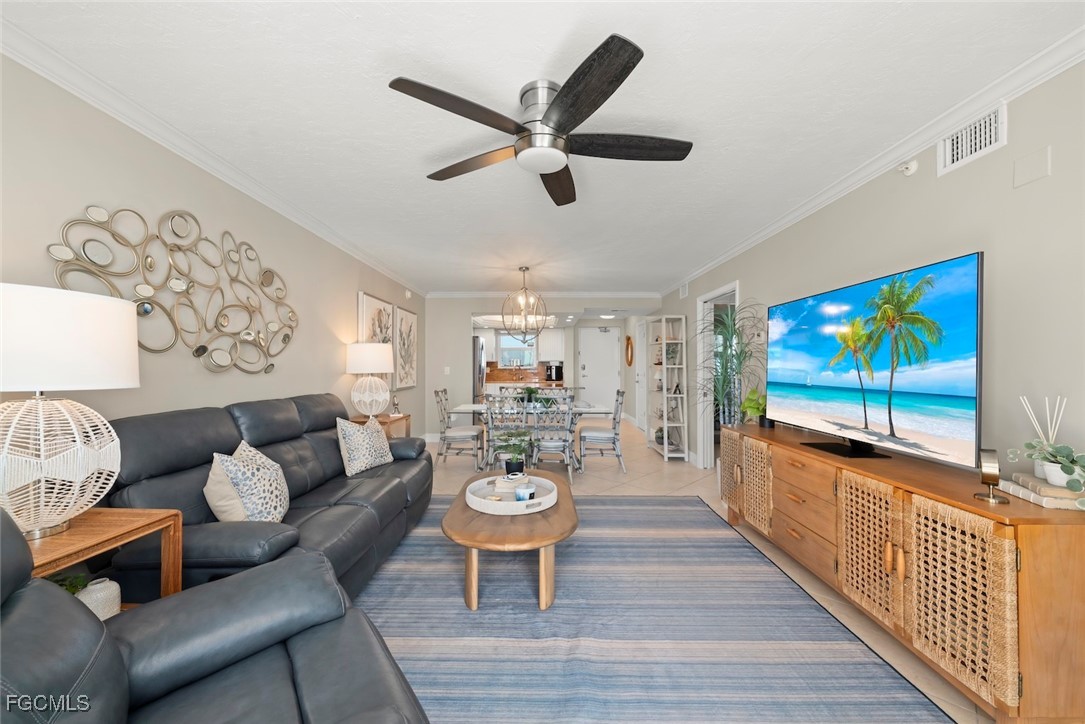 250 Estero BLVD 402