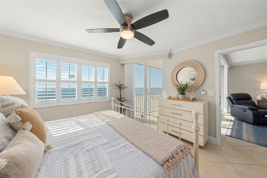 250 Estero BLVD 402