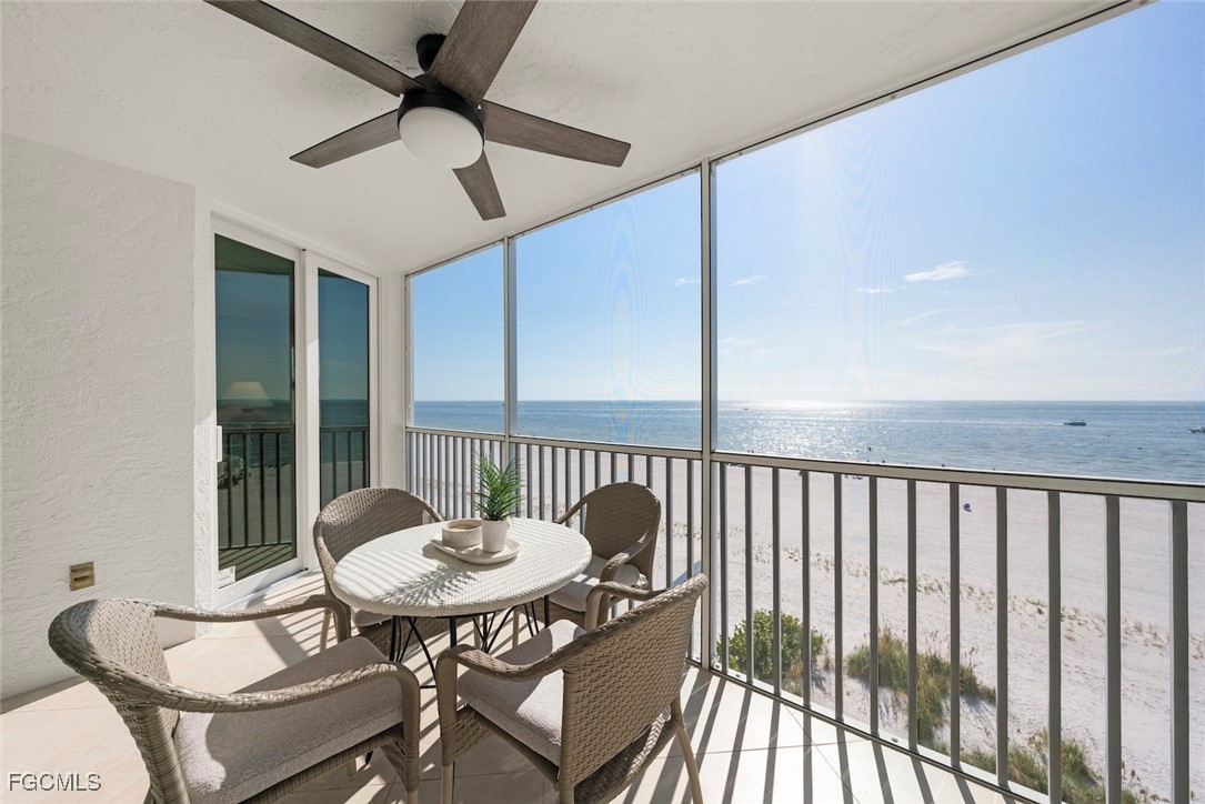 250 Estero BLVD 402