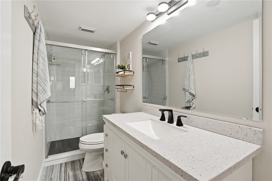 400 Lenell RD 706
