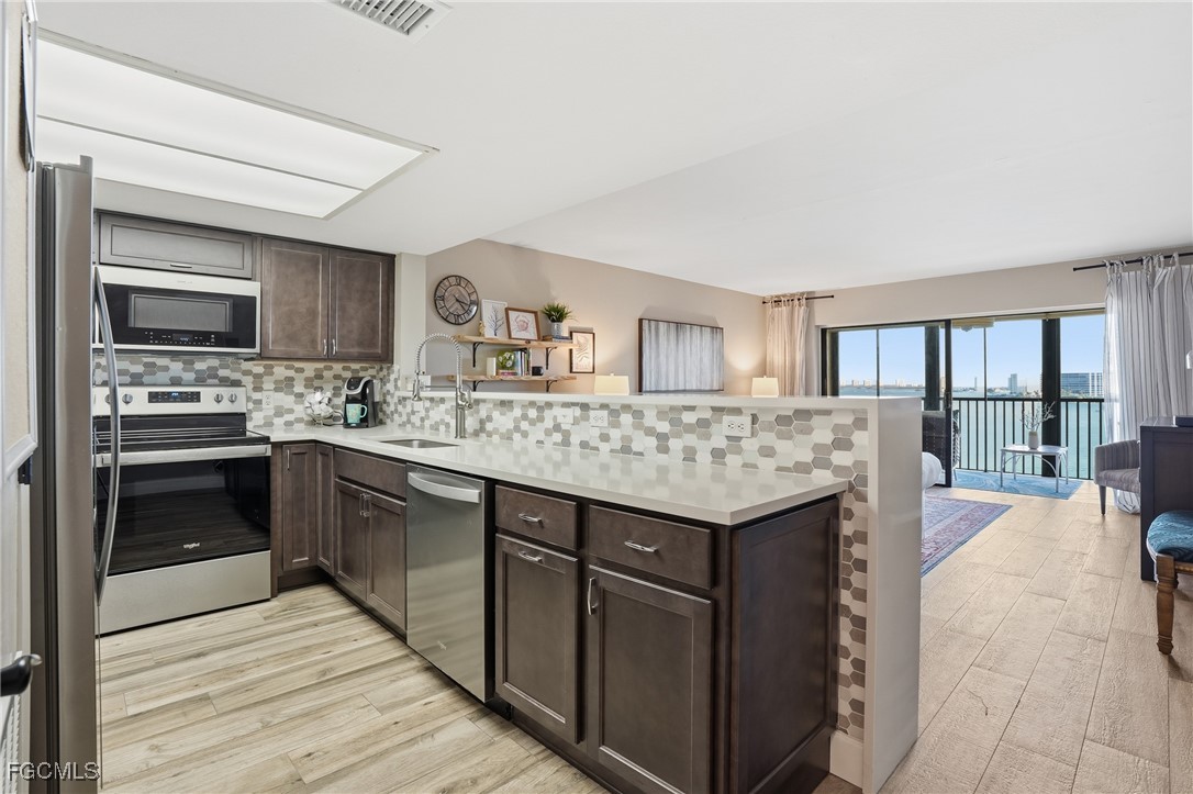 400 Lenell RD 706