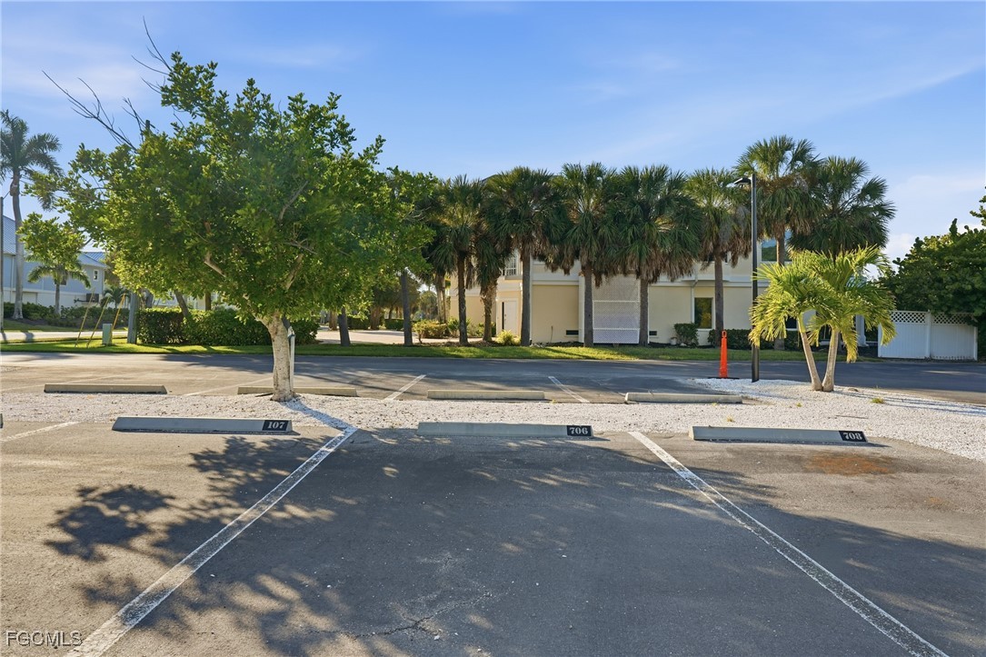 400 Lenell RD 706