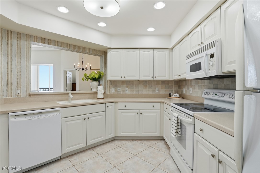 4183 Bay Beach LN 3P1