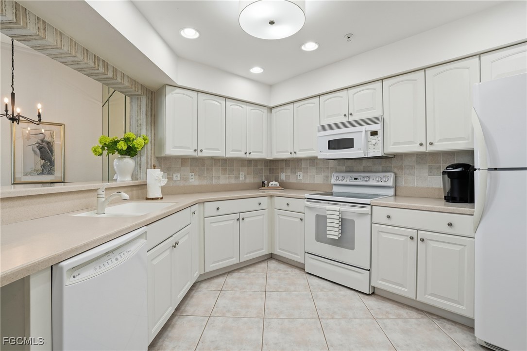 4183 Bay Beach LN 3P1