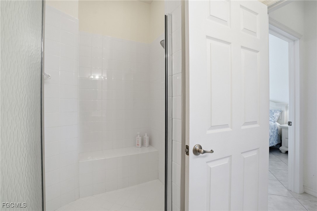 4183 Bay Beach LN 3P1