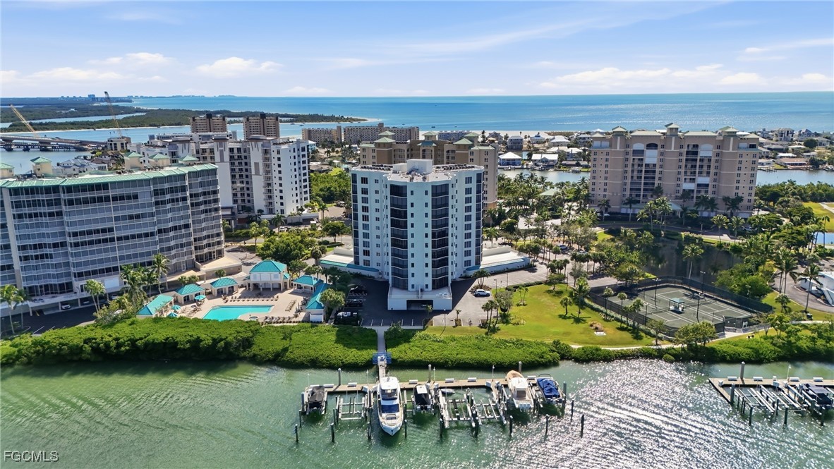 4183 Bay Beach LN 3P1