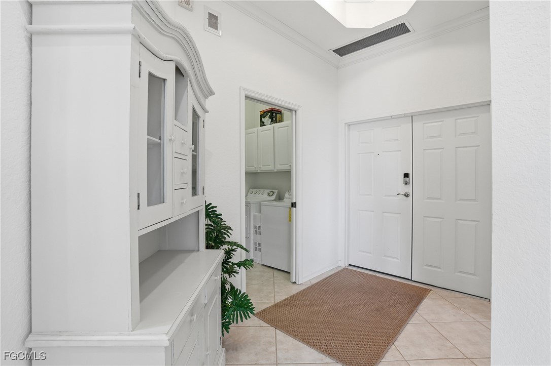 4183 Bay Beach LN 3P1