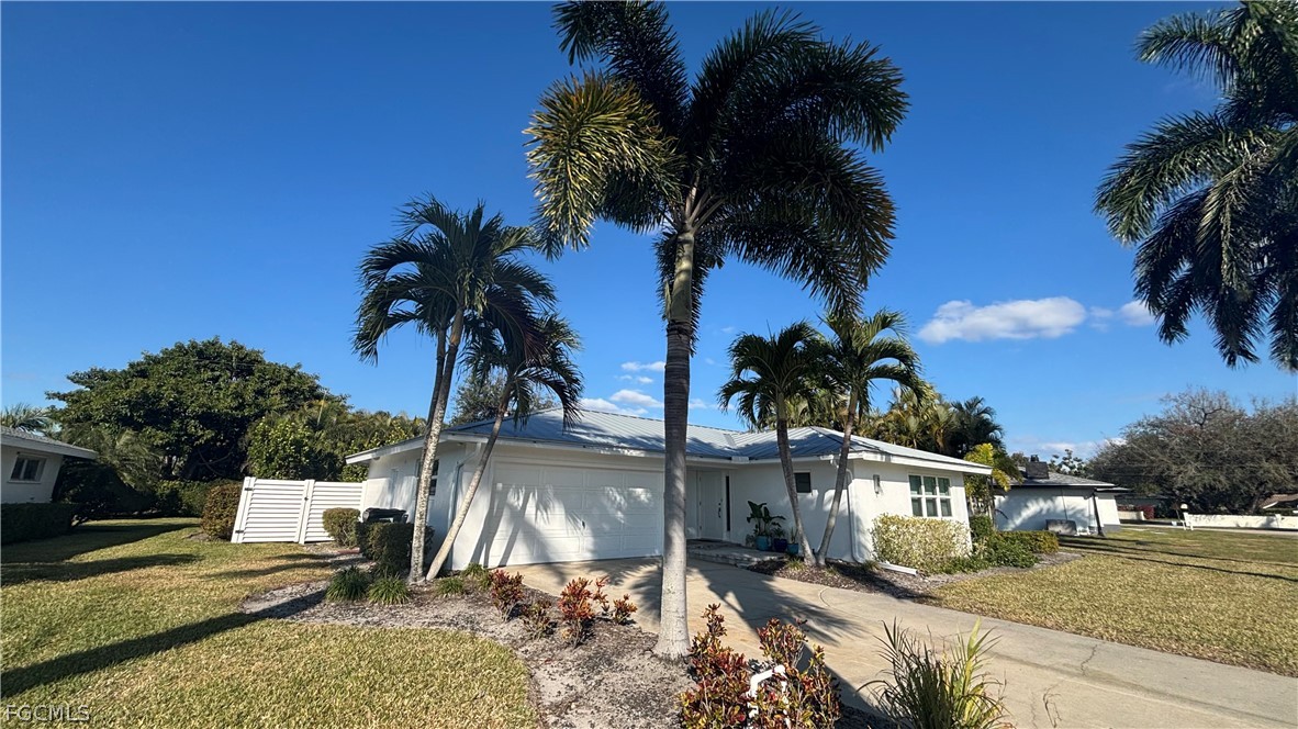 1357 Kingswood CT