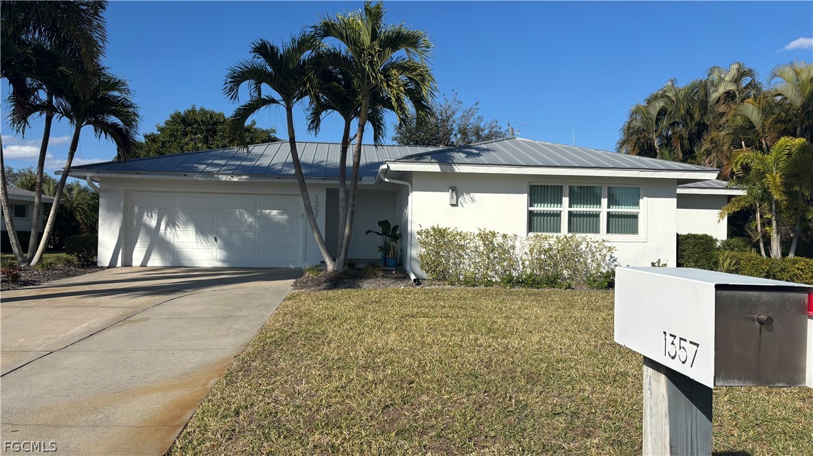 1357 Kingswood CT