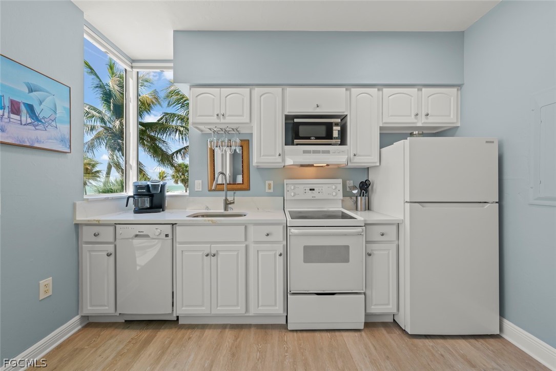 5480 Estero BLVD 103